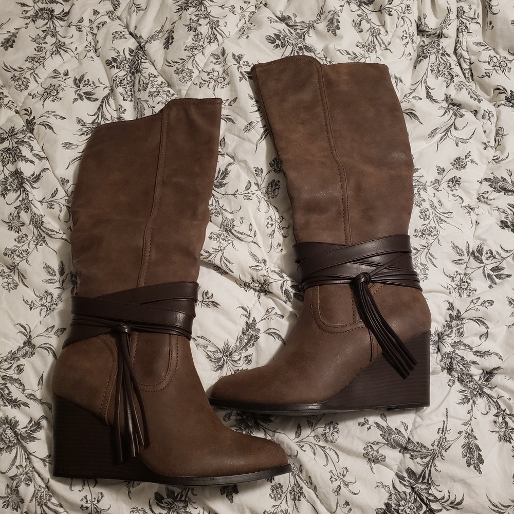 Maurice's boots size 10